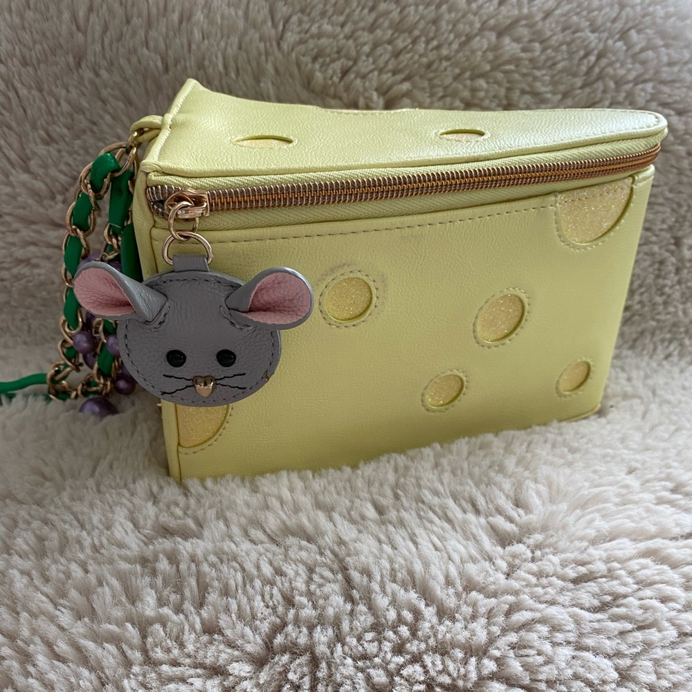 Betsy Johnson in Queso Emergency cheese wedge Wristlet